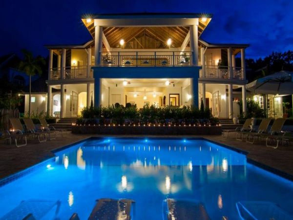 Jamaica Home 979555