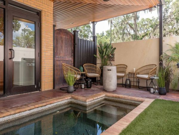 Historic Hyde Park Vacation Home with Lap Pool