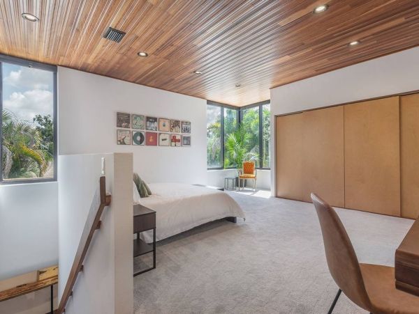 Historic Hyde Park Vacation Home with Lap Pool