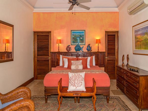 Jamaica Home 979583