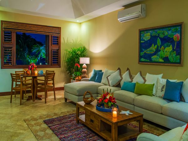 Jamaica Home 979608