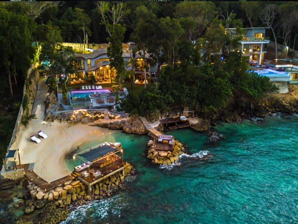 Jamaica Home 979614