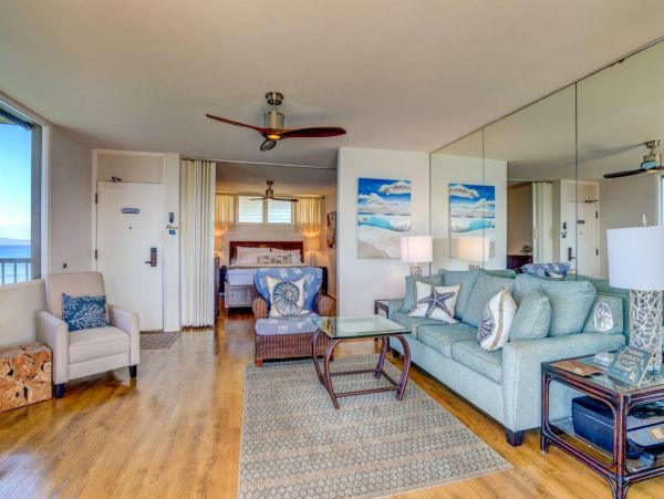 Lahaina Vacation Condo with Communal Pool & Hot Tub