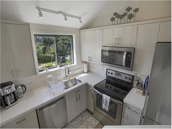 Princeville Two Bedroom Ocean View Vacation Condo