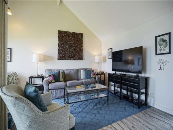 Princeville Two Bedroom Ocean View Vacation Condo