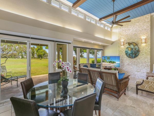 Beautiful Vacation Home in Princeville Ocean Views Sleeps 8