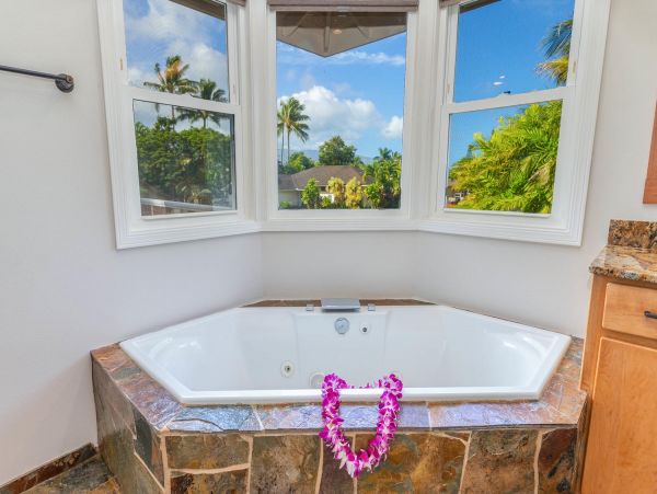 Luxury Four Bedroom Princeville Vacation Villa 10 Guests