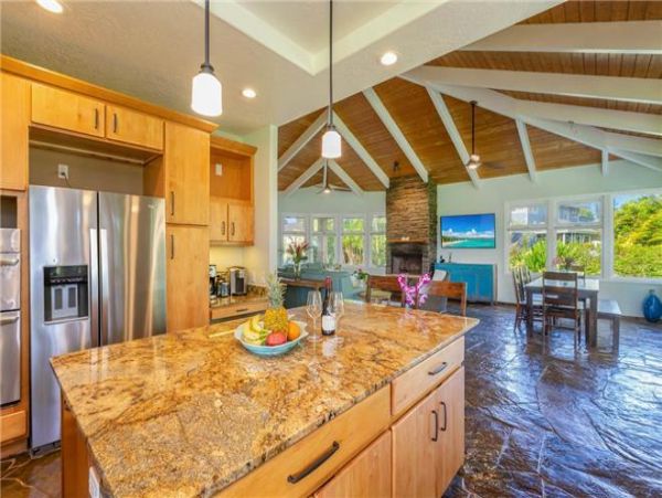 Luxury Four Bedroom Princeville Vacation Villa 10 Guests