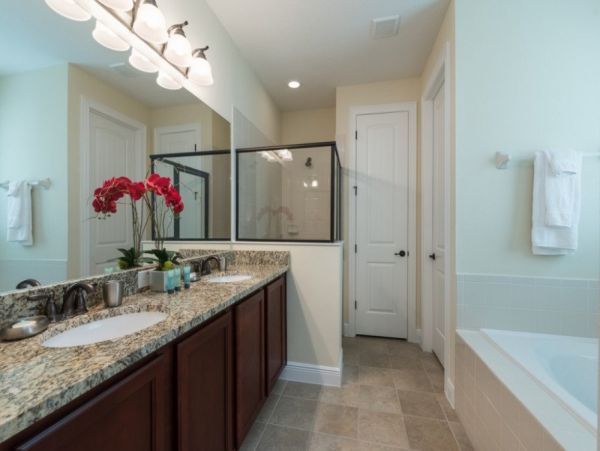 Orlando Vacation Home 10 Bedrooms, Pool & Resort Amenities