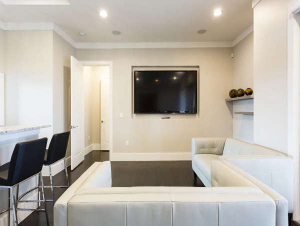 Luxury 10 Bedroom Vacation Home with Amazing Amenities
