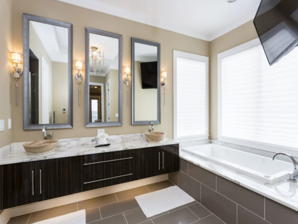 Luxury 10 Bedroom Vacation Home with Amazing Amenities