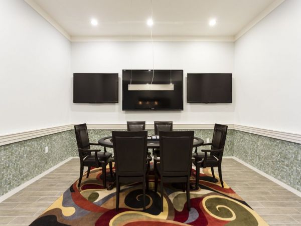 Luxury 10 Bedroom Vacation Home with Amazing Amenities