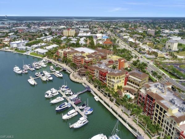 Three Bedroom Marco Island Vacation Condo Sleeps Six