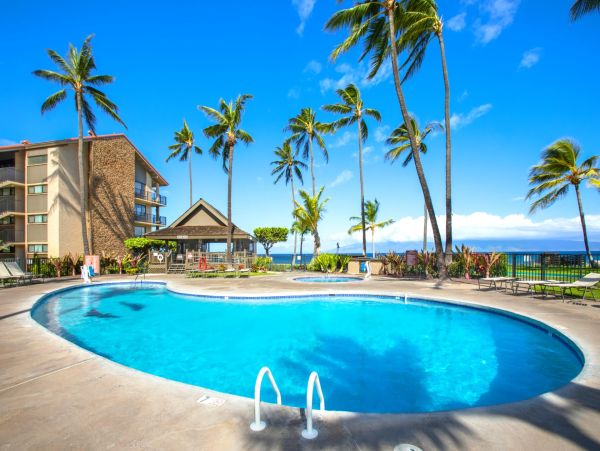 Maui Vacation Rental - Oceanfront Studio on Napili-Honokowai Coast