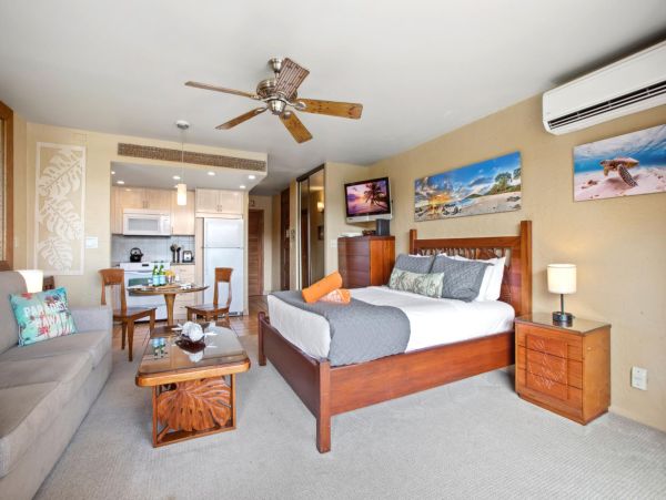 Maui Vacation Rental - Oceanfront Studio on Napili-Honokowai Coast