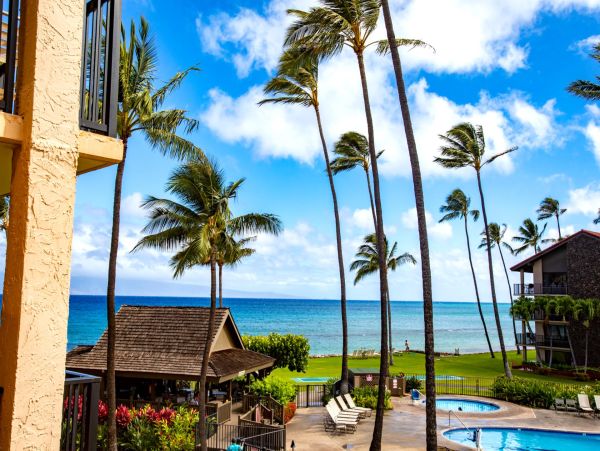 Maui Vacation Rental - Oceanfront Studio on Napili-Honokowai Coast