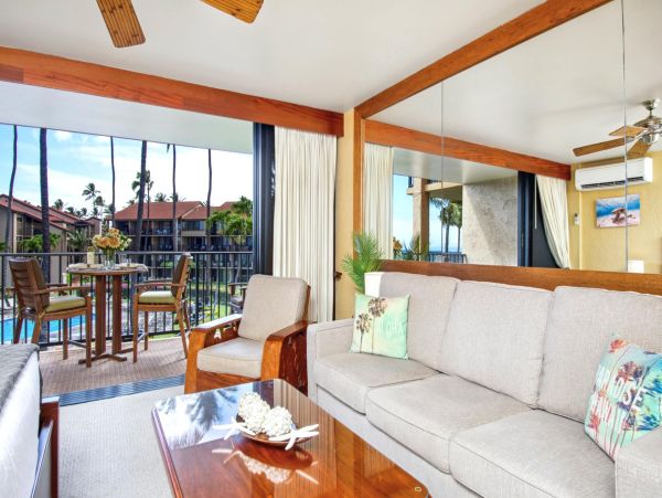Maui Vacation Rental - Oceanfront Studio on Napili-Honokowai Coast