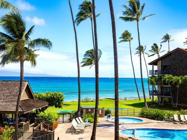 Maui Vacation Rental - Oceanfront Studio on Napili-Honokowai Coast