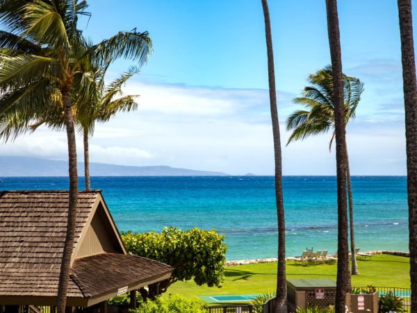 Maui Vacation Rental - Oceanfront Studio on Napili-Honokowai Coast