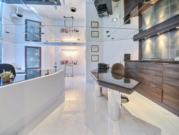 Luxury Canal View Fort Lauderdale Vacation Home with Pool