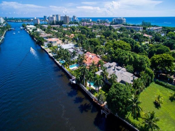 Luxury Canal View Fort Lauderdale Vacation Home with Pool