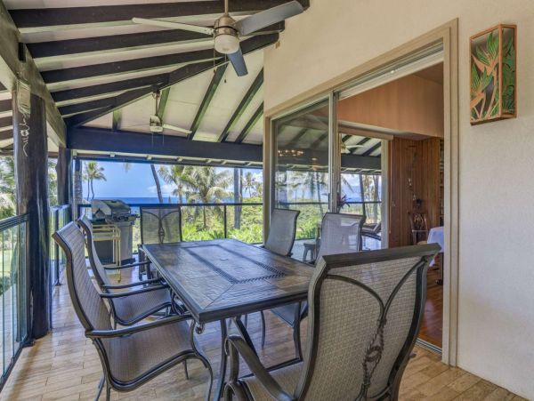 Spacious Vacation Ocean View Duplex in Kaanapali Close to Beach