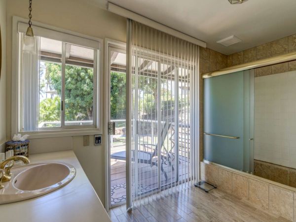Spacious Vacation Ocean View Duplex in Kaanapali Close to Beach