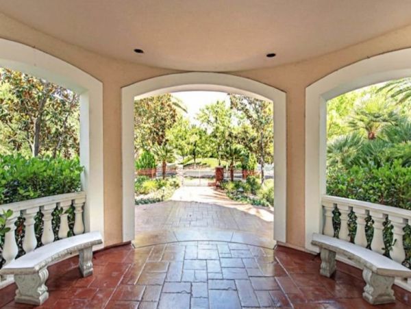Las Vegas Luxury Vacation Rental Home Ten Bedrooms