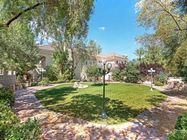 Las Vegas Luxury Vacation Rental Home Ten Bedrooms