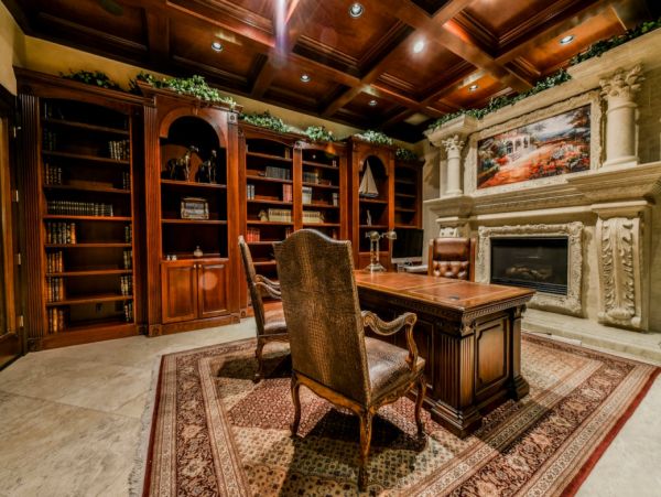 Las Vegas Luxury Vacation Rental Home Eleven Bedrooms