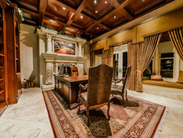 Las Vegas Luxury Vacation Rental Home Eleven Bedrooms