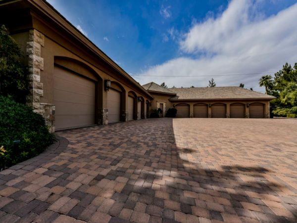 Las Vegas Luxury Vacation Rental Home Eleven Bedrooms
