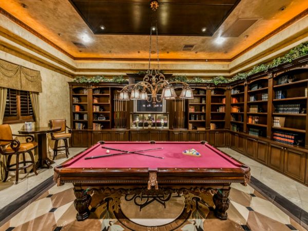 Las Vegas Luxury Vacation Rental Home Eleven Bedrooms