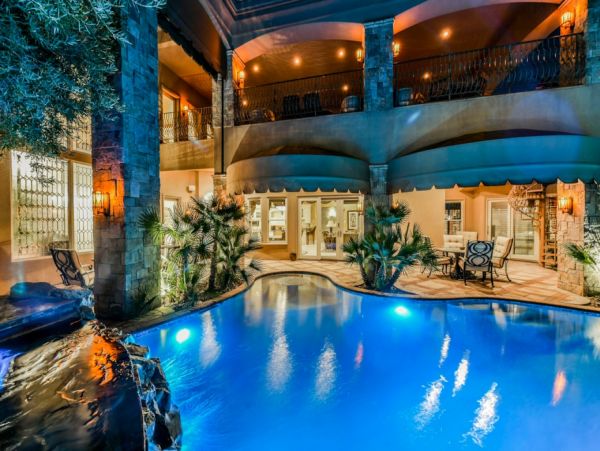 Las Vegas Luxury Vacation Rental Home Eleven Bedrooms