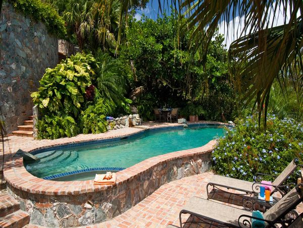 St. John Home 980280