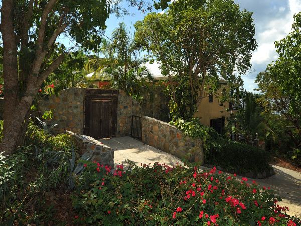 St. John Home 980285