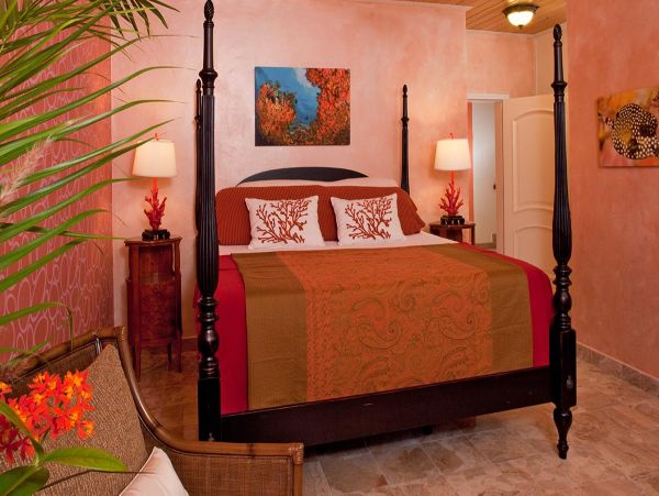 St. John Home 980290