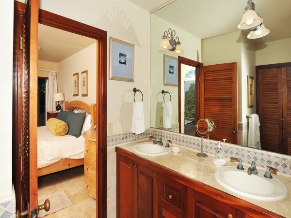St. John Home 980295