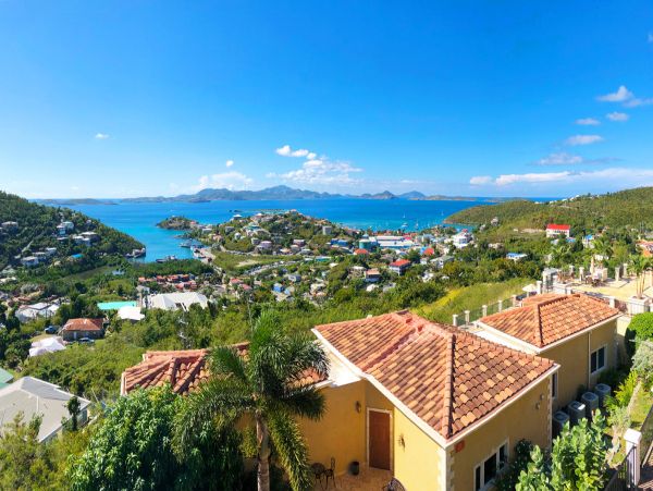 St. John Home 980296