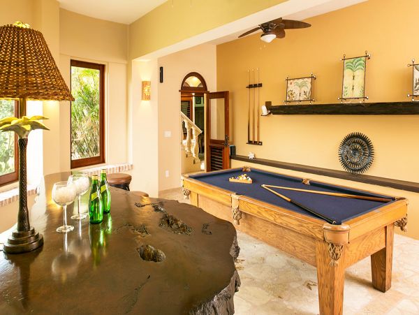 St. John Home 980297