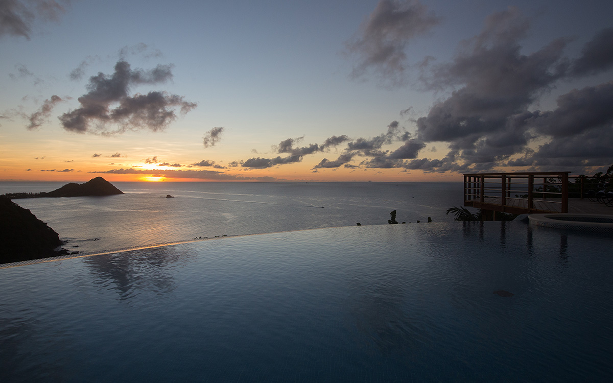 6 Bedroom Infinity Pool Villa