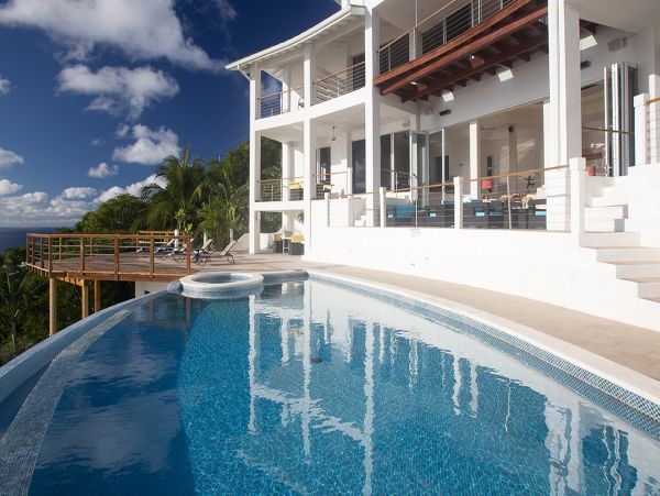 6 Bedroom Infinity Pool Villa