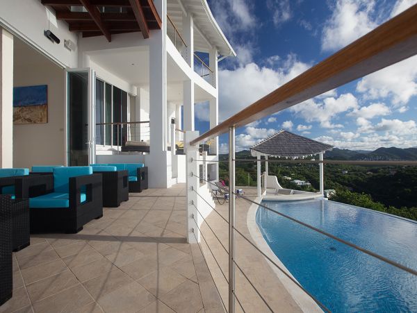 6 Bedroom Infinity Pool Villa