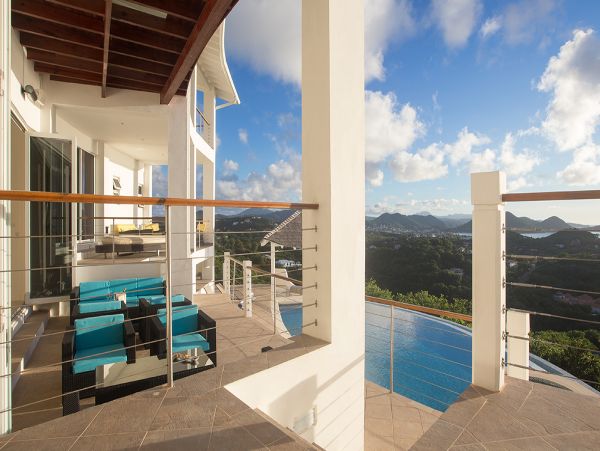6 Bedroom Infinity Pool Villa