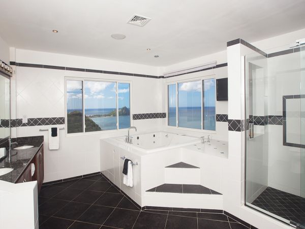 6 Bedroom Infinity Pool Villa