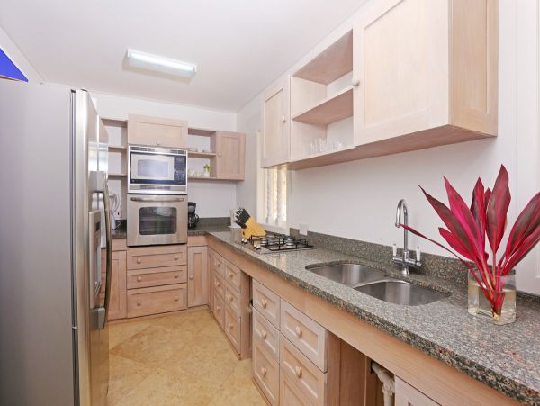 St. Lucia Home 980301