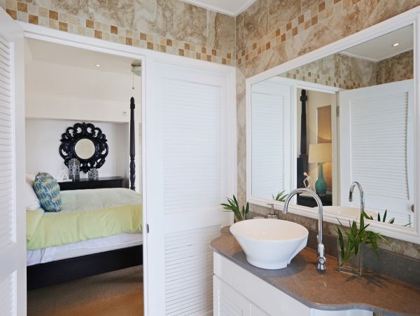 St. Lucia Home 980301