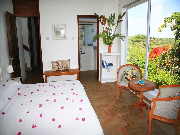 St. Lucia Home 980302