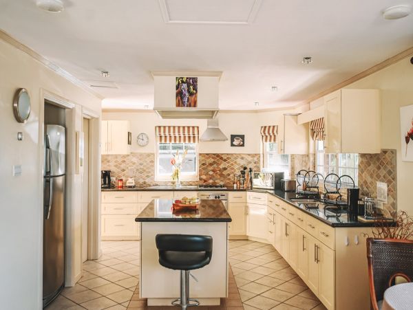 St. Lucia Home 980304