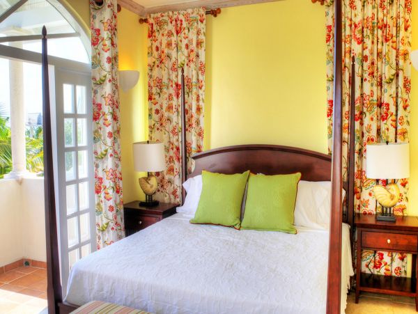 St. Lucia Home 980305